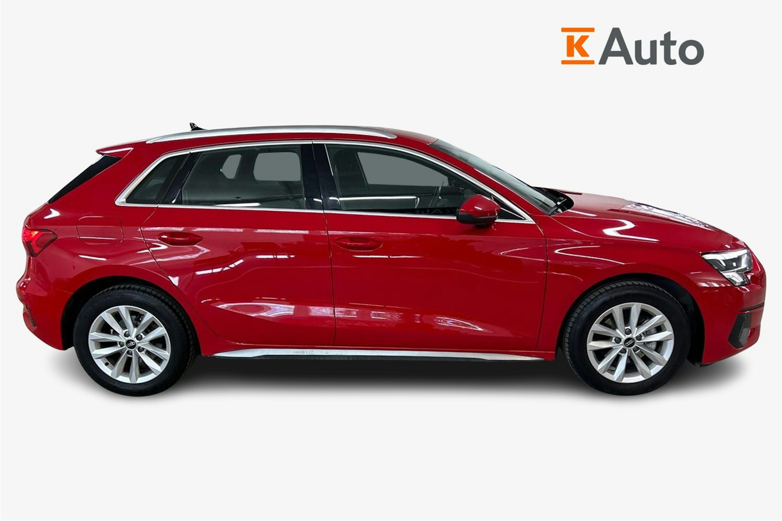 Punainen Audi A3 2023 kuva 6.