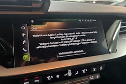 Punainen Audi A3 2023 kuva 22.