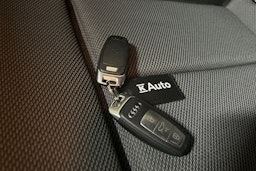 Punainen Audi A3 2023 kuva 28.