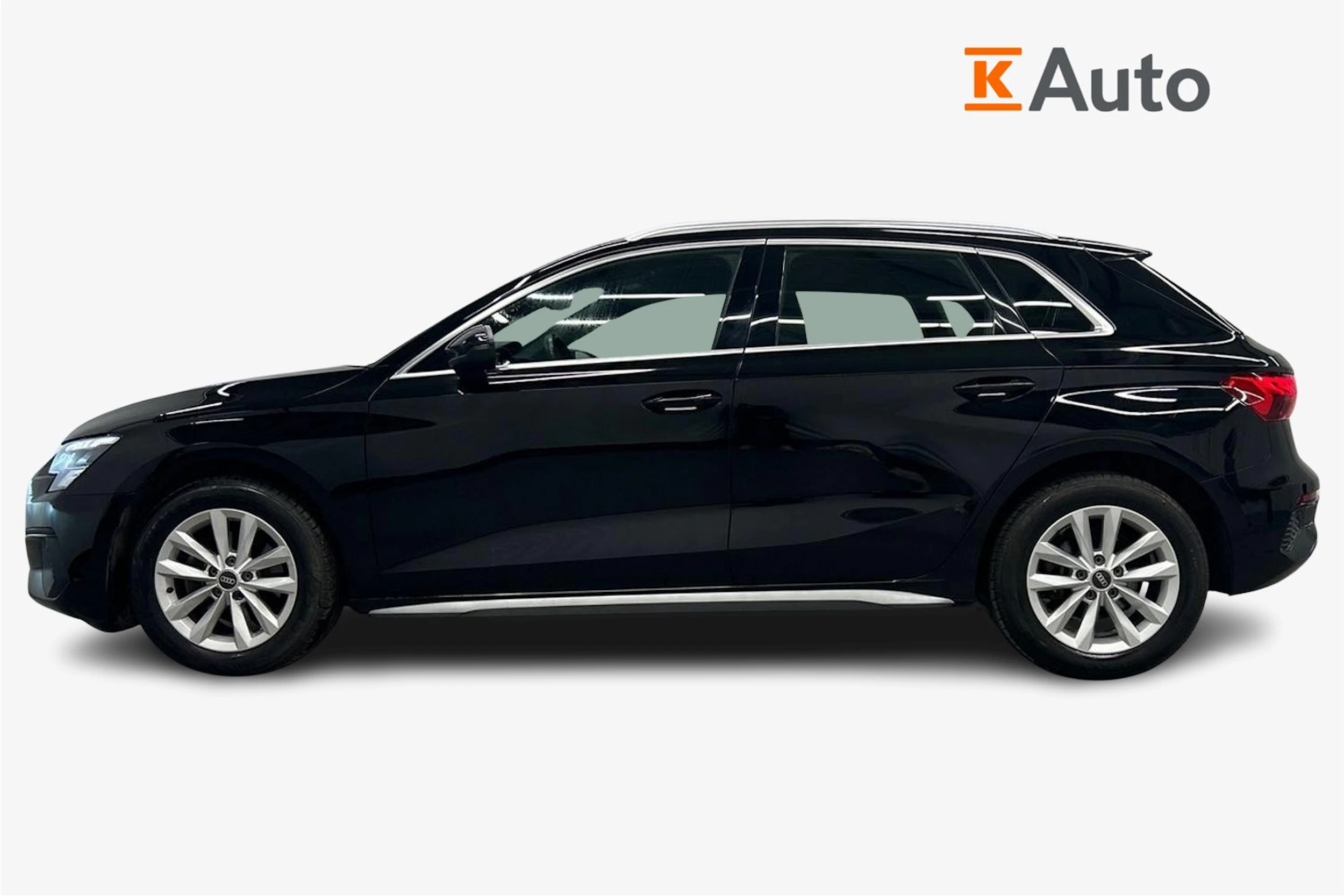 musta Audi A3 2023 kuva 7.