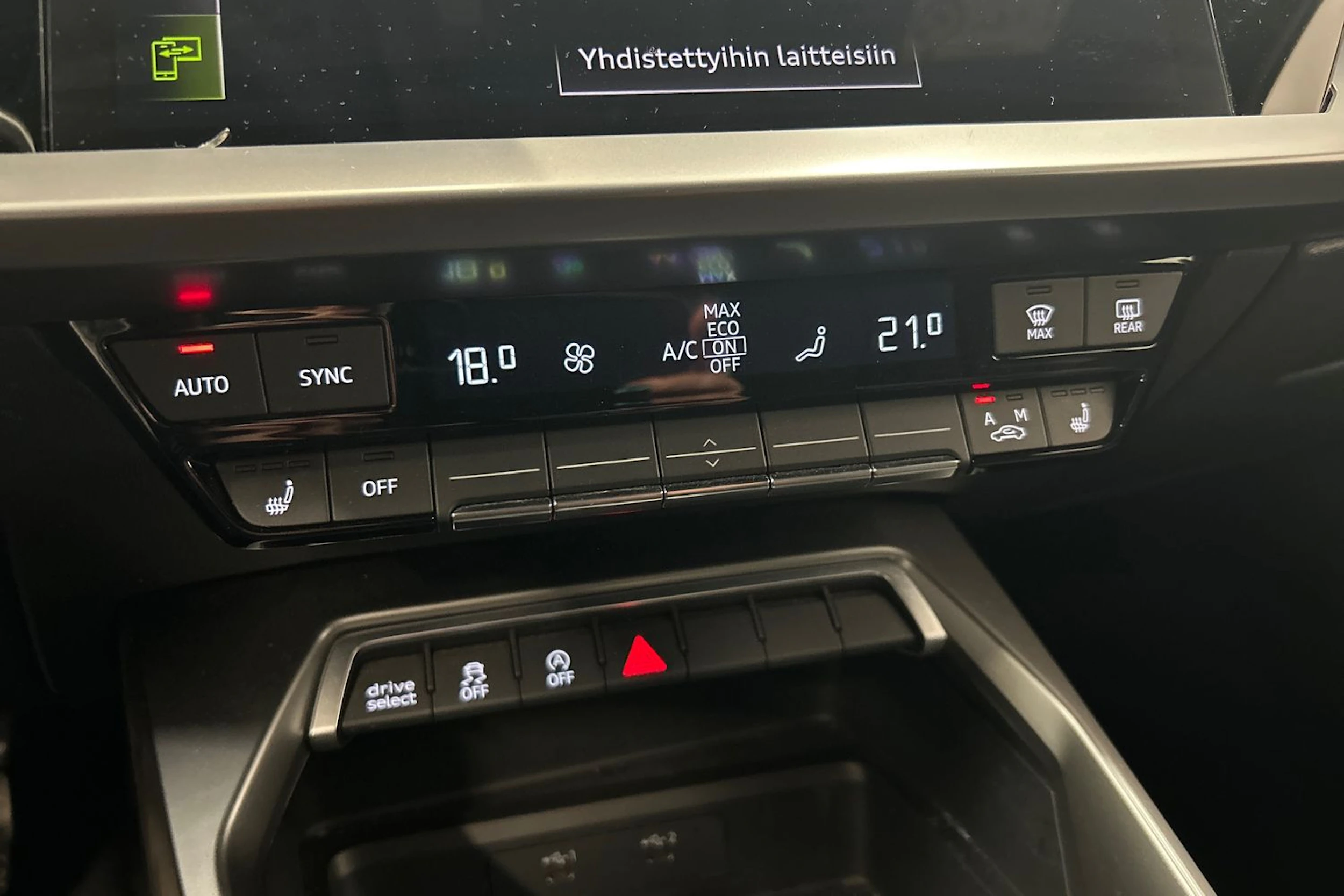 musta Audi A3 2023 kuva 25.