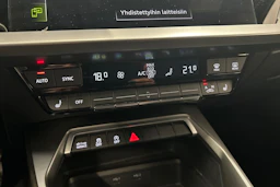 musta Audi A3 2023 kuva 25.