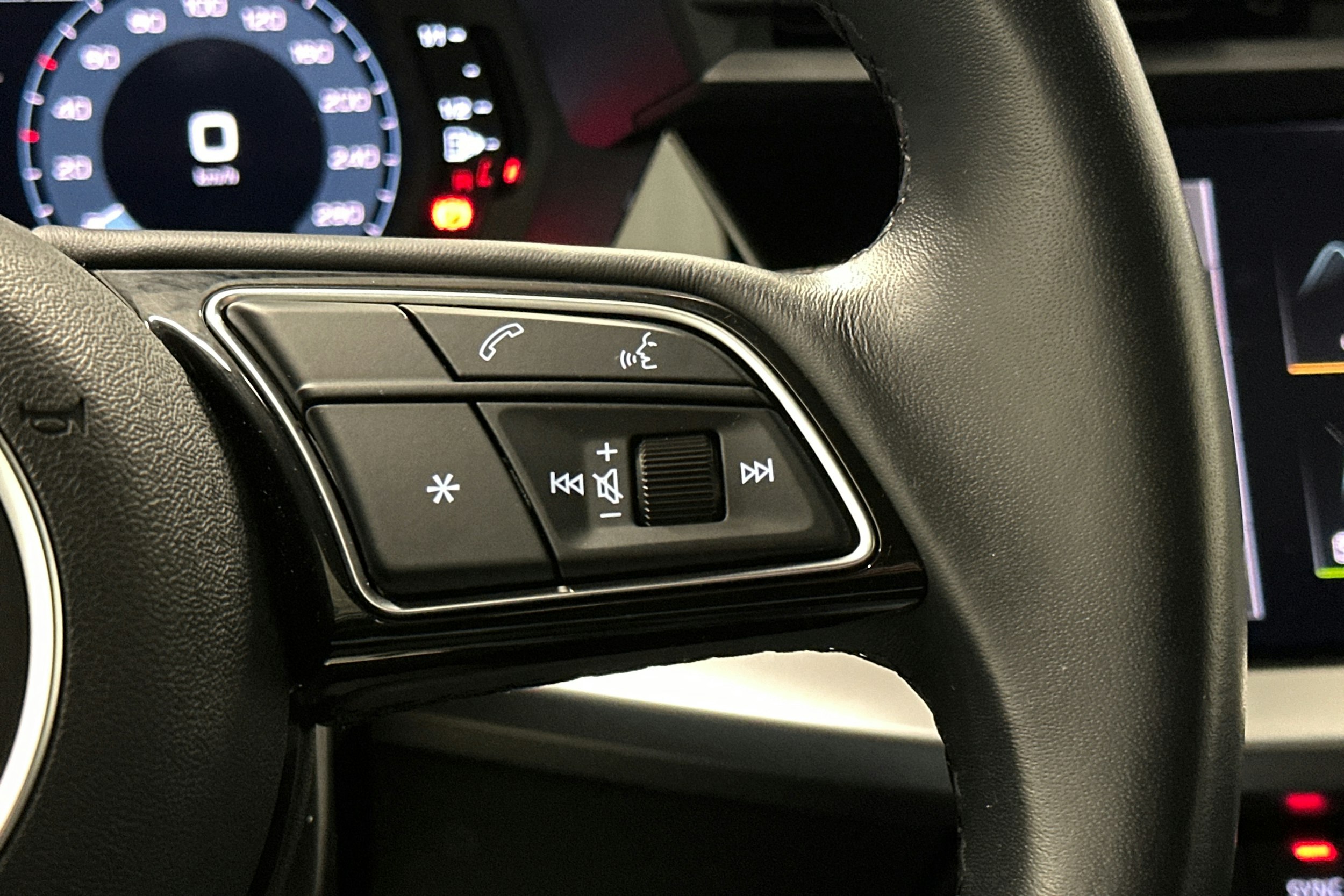 valkoinen Audi A3 2023 kuva 18.