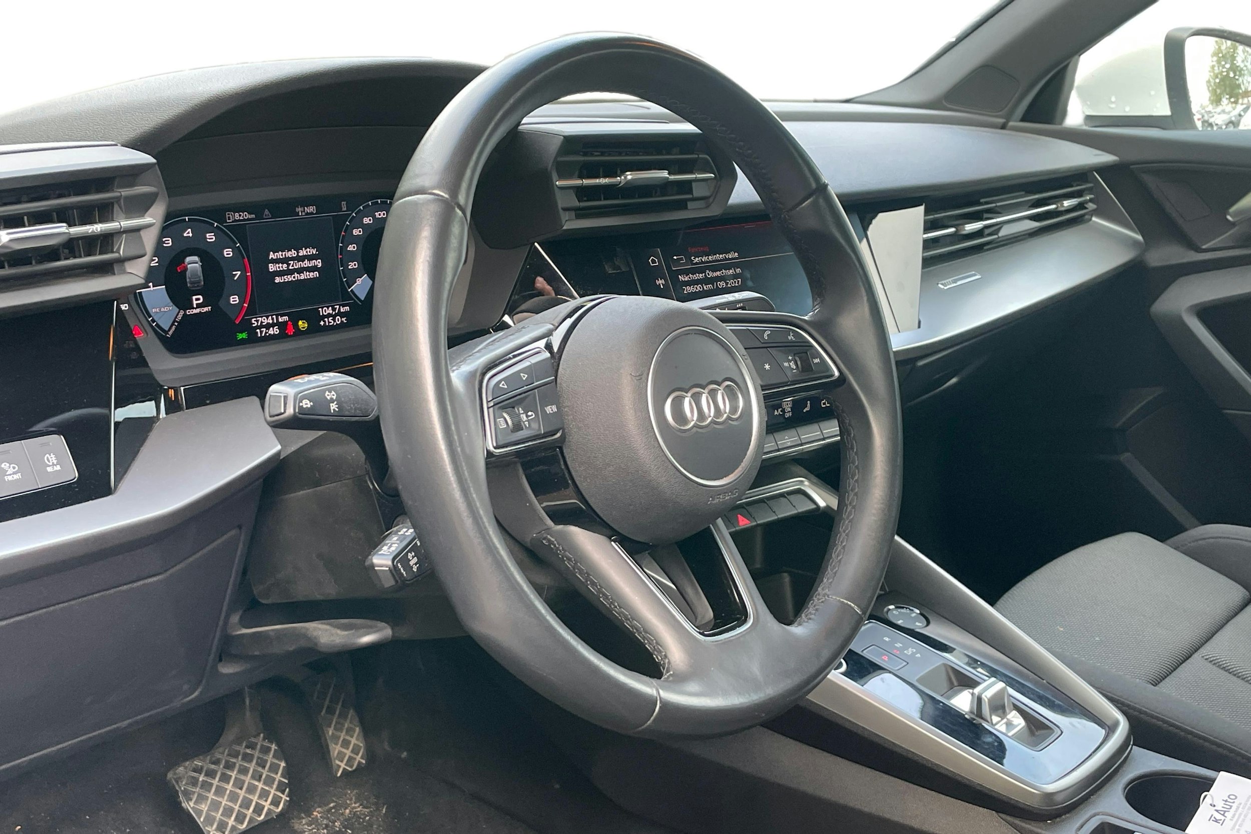valkoinen Audi A3 2023 kuva 3.