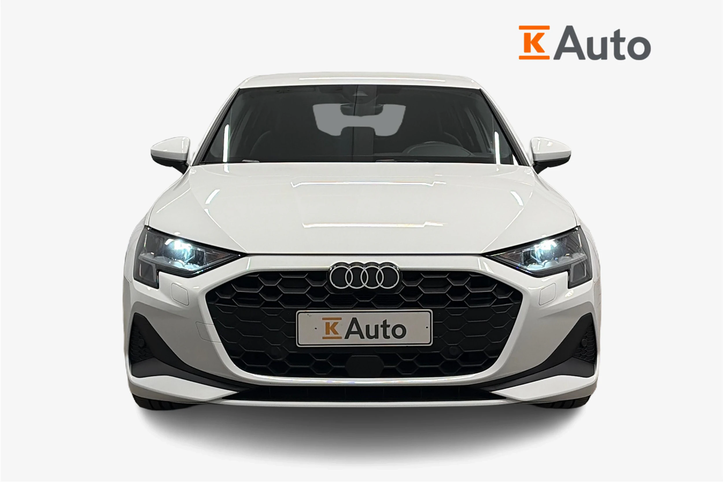 valkoinen Audi A3 2025 kuva 4.