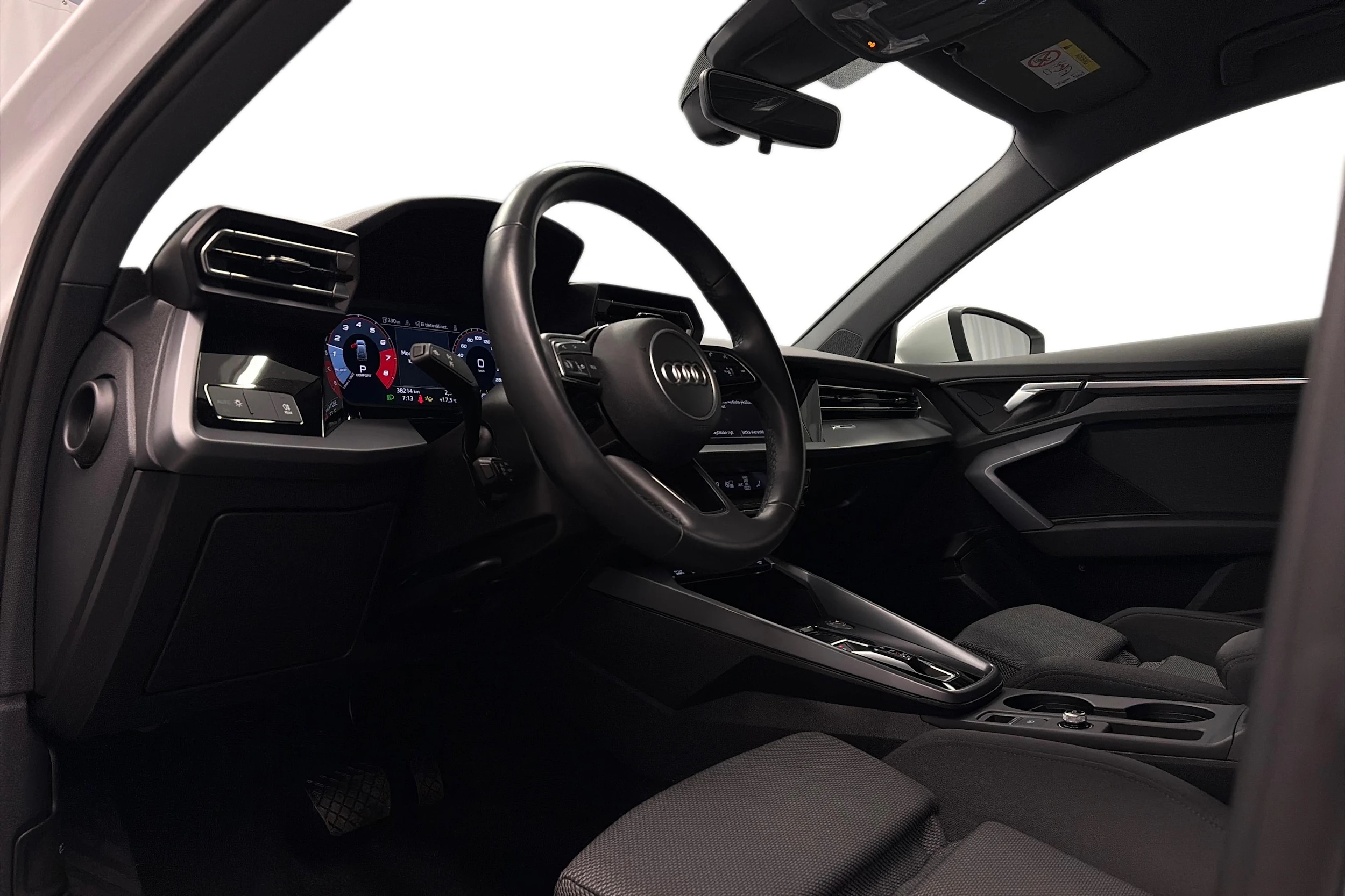valkoinen Audi A3 2025 kuva 6.