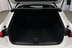 valkoinen Audi A3 2025 kuva 11.