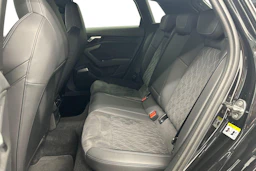 musta Audi A3 2024 kuva 11.