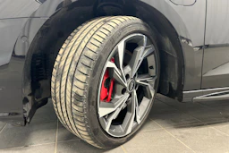 musta Audi A3 2024 kuva 13.