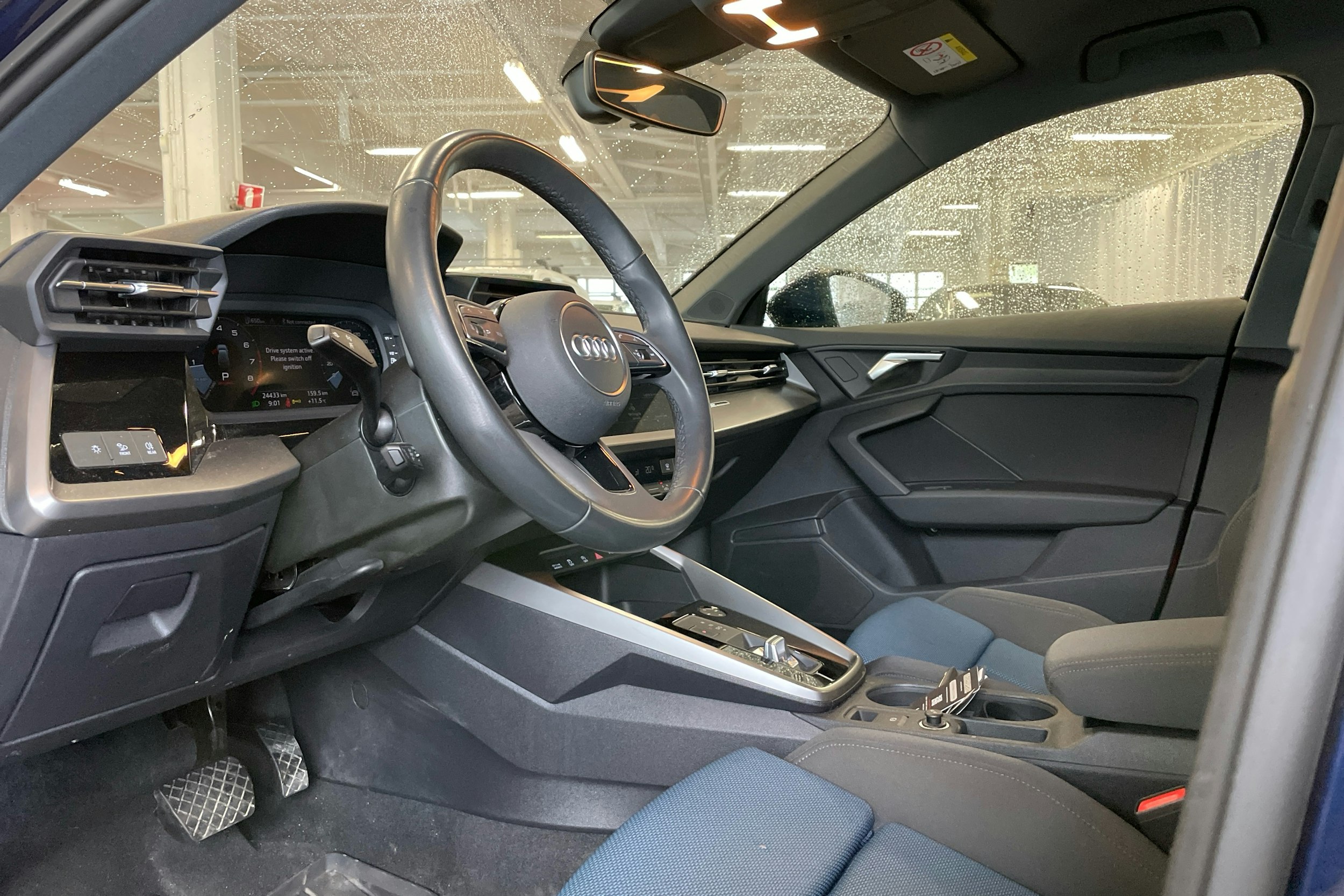 sininen Audi A3 2024 kuva 3.