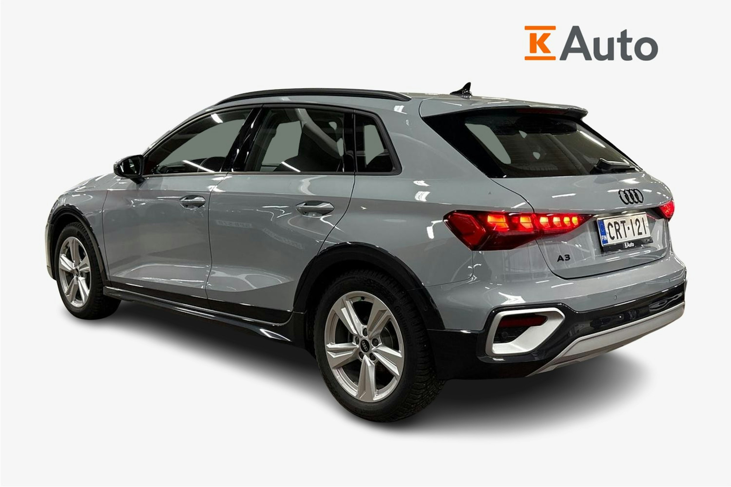 Harmaa Audi A3 2024 kuva 2.