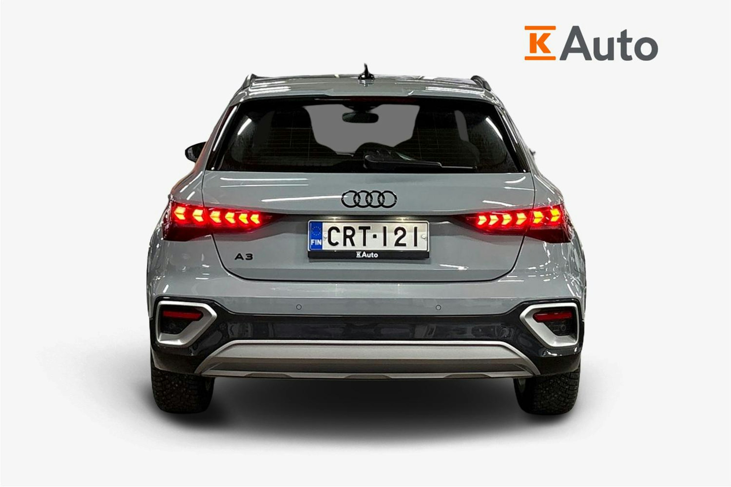 Harmaa Audi A3 2024 kuva 3.