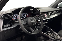 Harmaa Audi A3 2024 kuva 7.