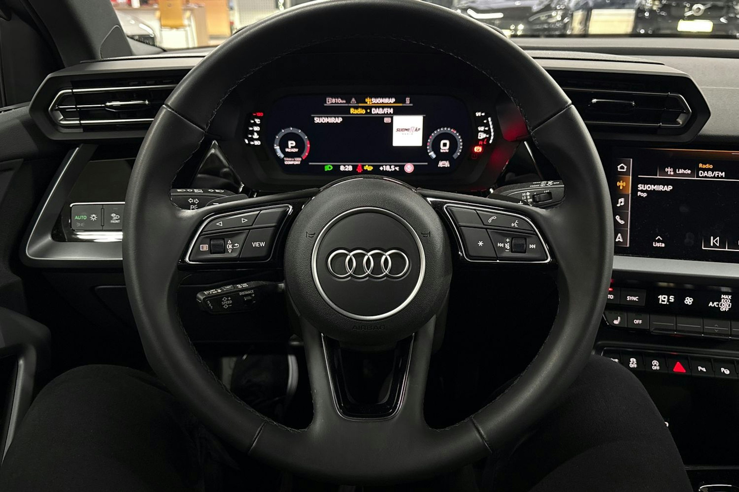 Harmaa Audi A3 2024 kuva 14.