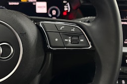 Harmaa Audi A3 2024 kuva 16.