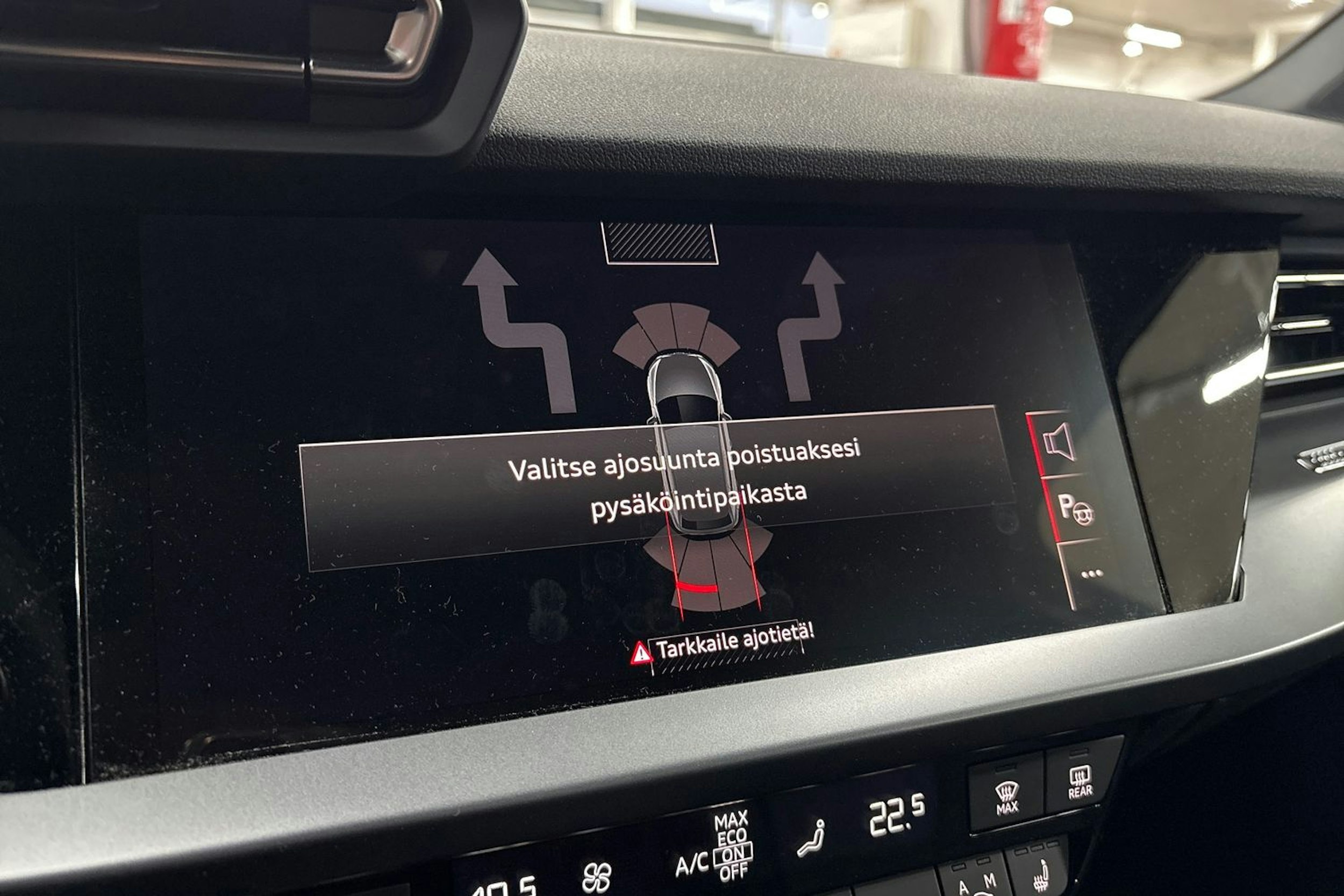 Harmaa Audi A3 2024 kuva 19.