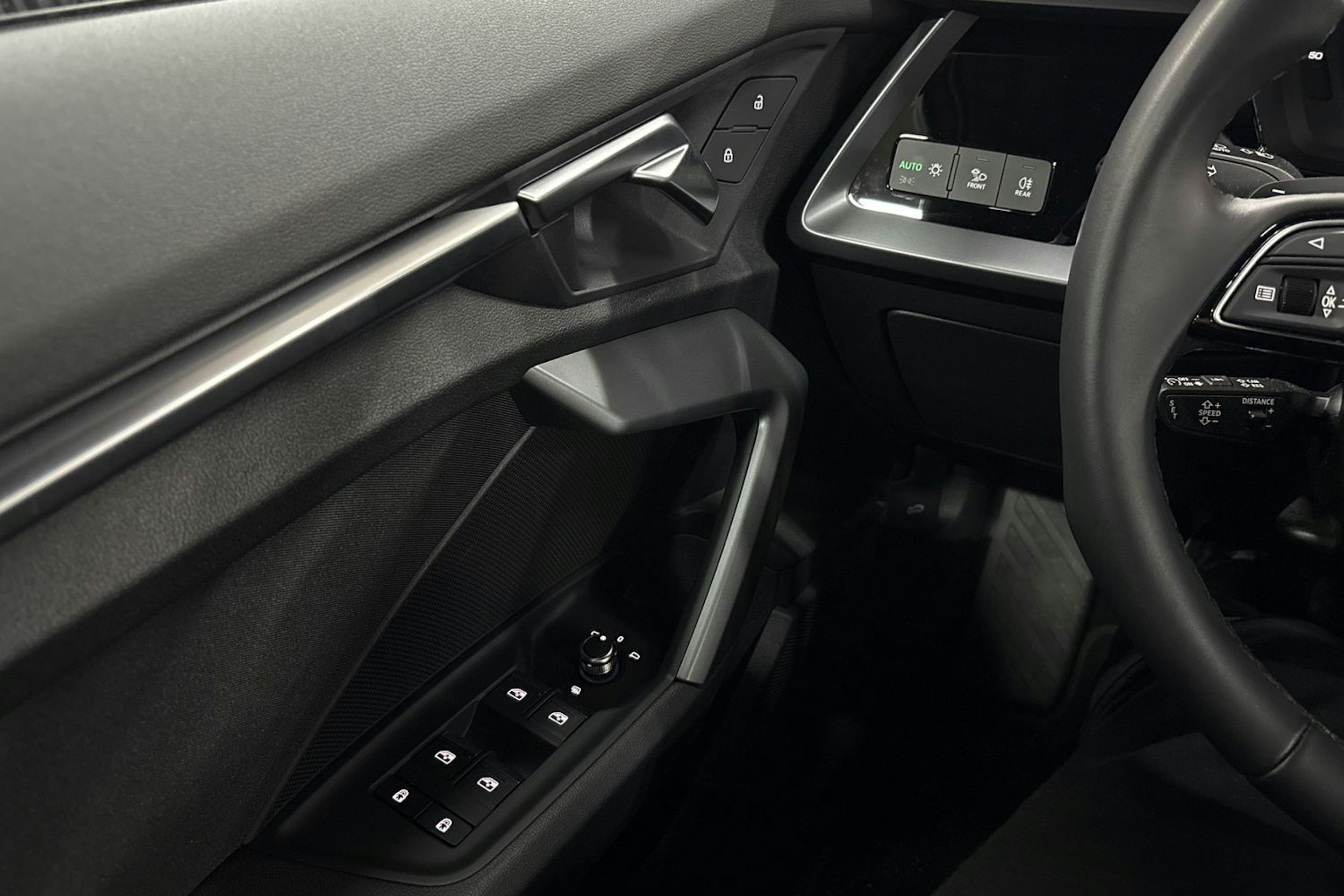 Harmaa Audi A3 2024 kuva 24.