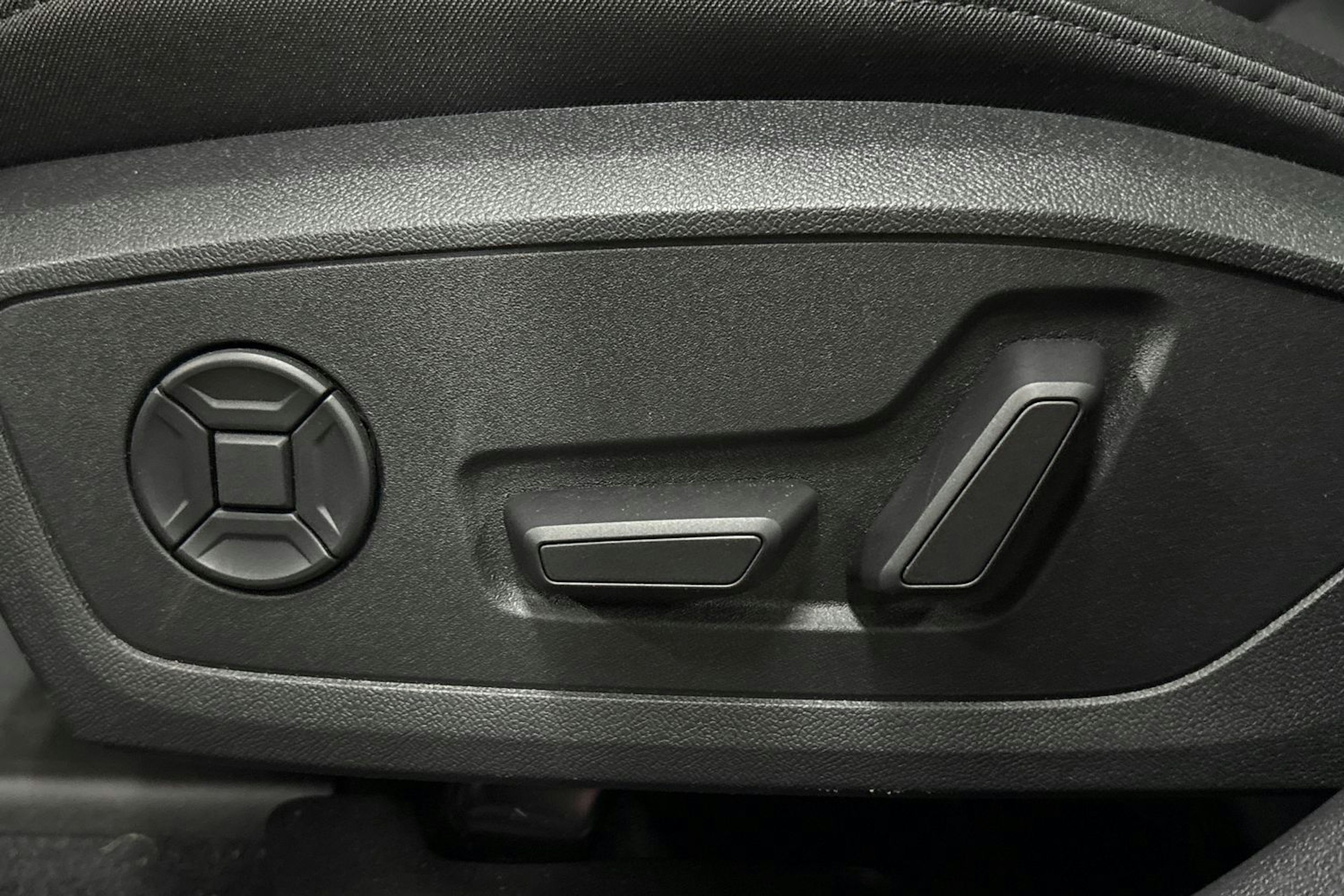 Harmaa Audi A3 2024 kuva 26.