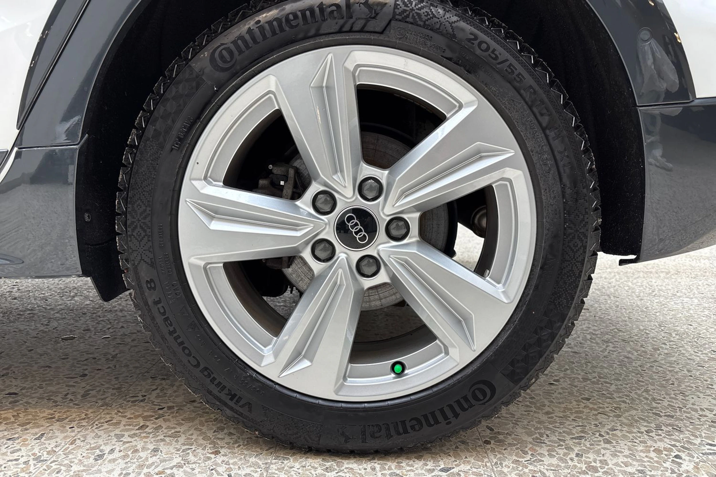 Valkoinen Audi A3 2024 kuva 13.