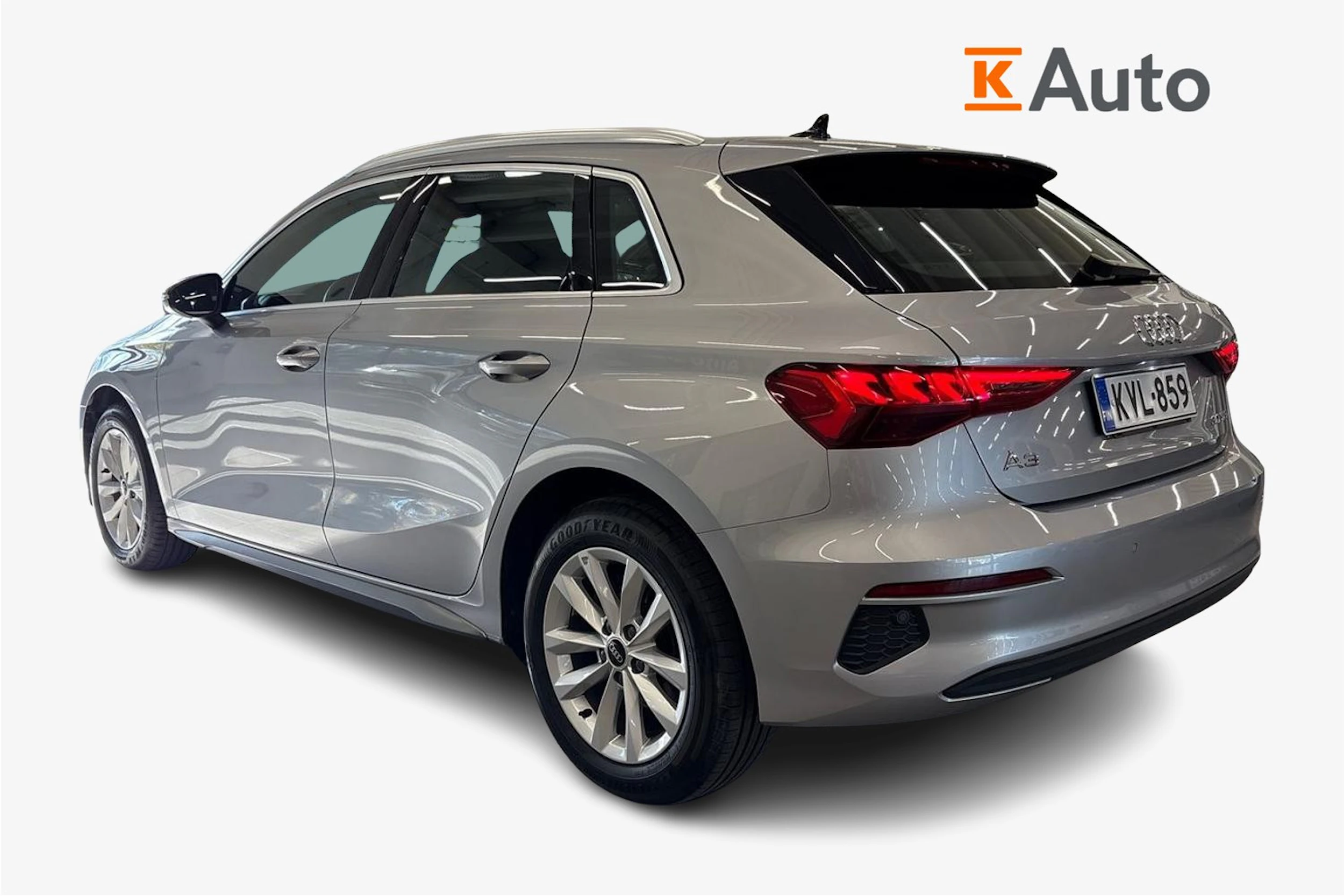 harmaa Audi A3 2024 kuva 2.