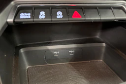 harmaa Audi A3 2024 kuva 12.