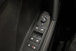 harmaa Audi A3 2024 kuva 17.