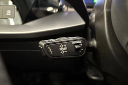 harmaa Audi A3 2024 kuva 18.
