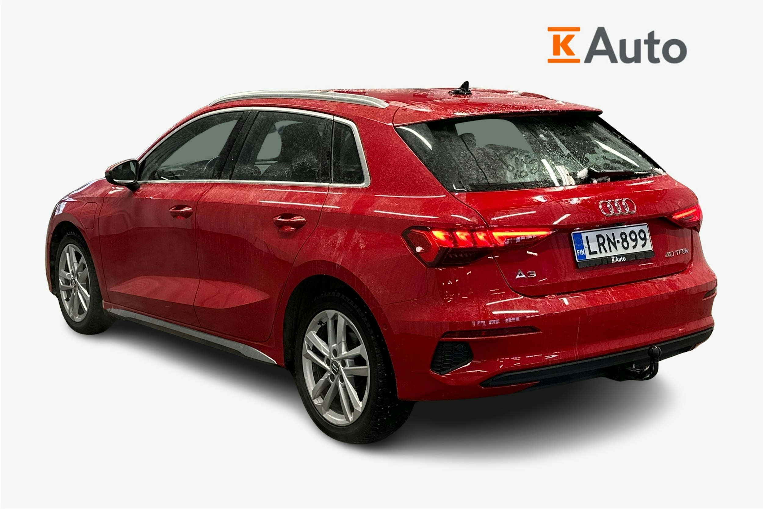 punainen Audi A3 2024 kuva 2.