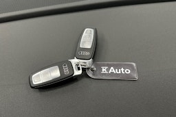 punainen Audi A3 2024 kuva 33.