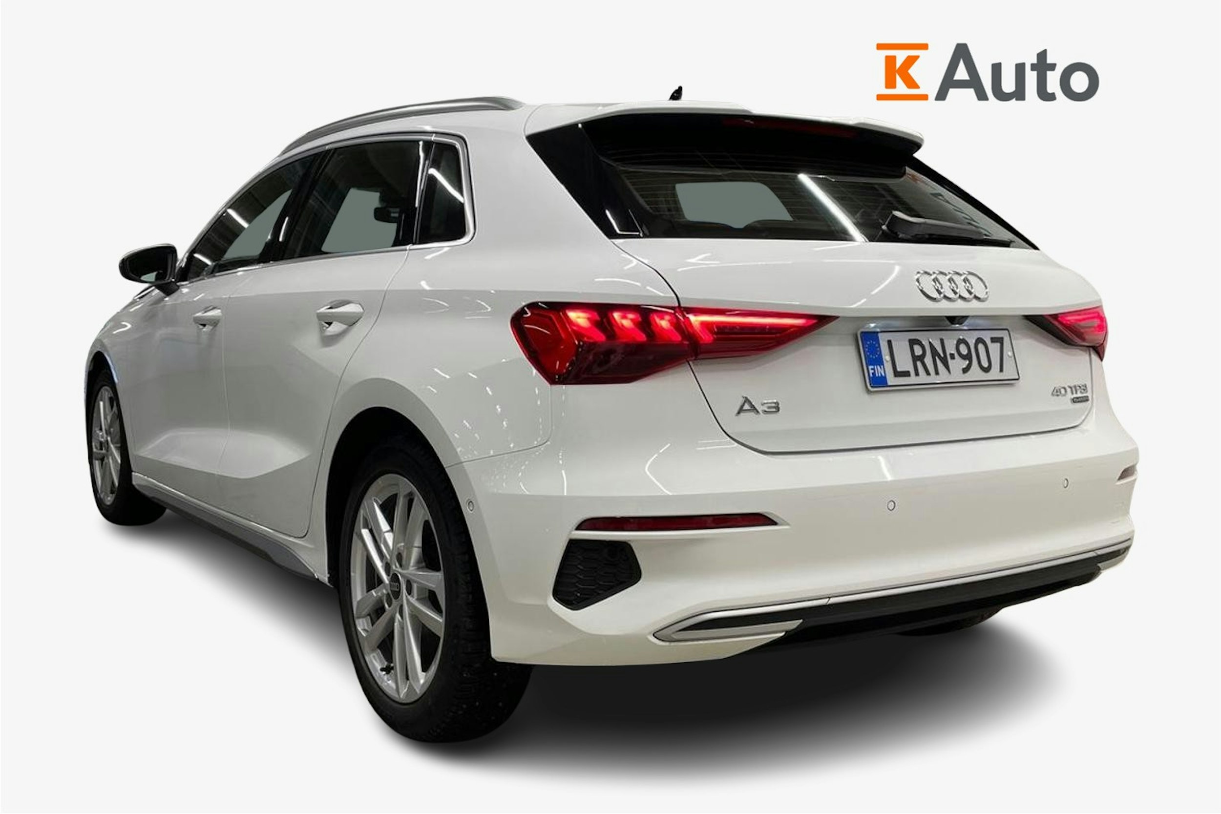 Valkoinen Audi A3 2024 kuva 2.