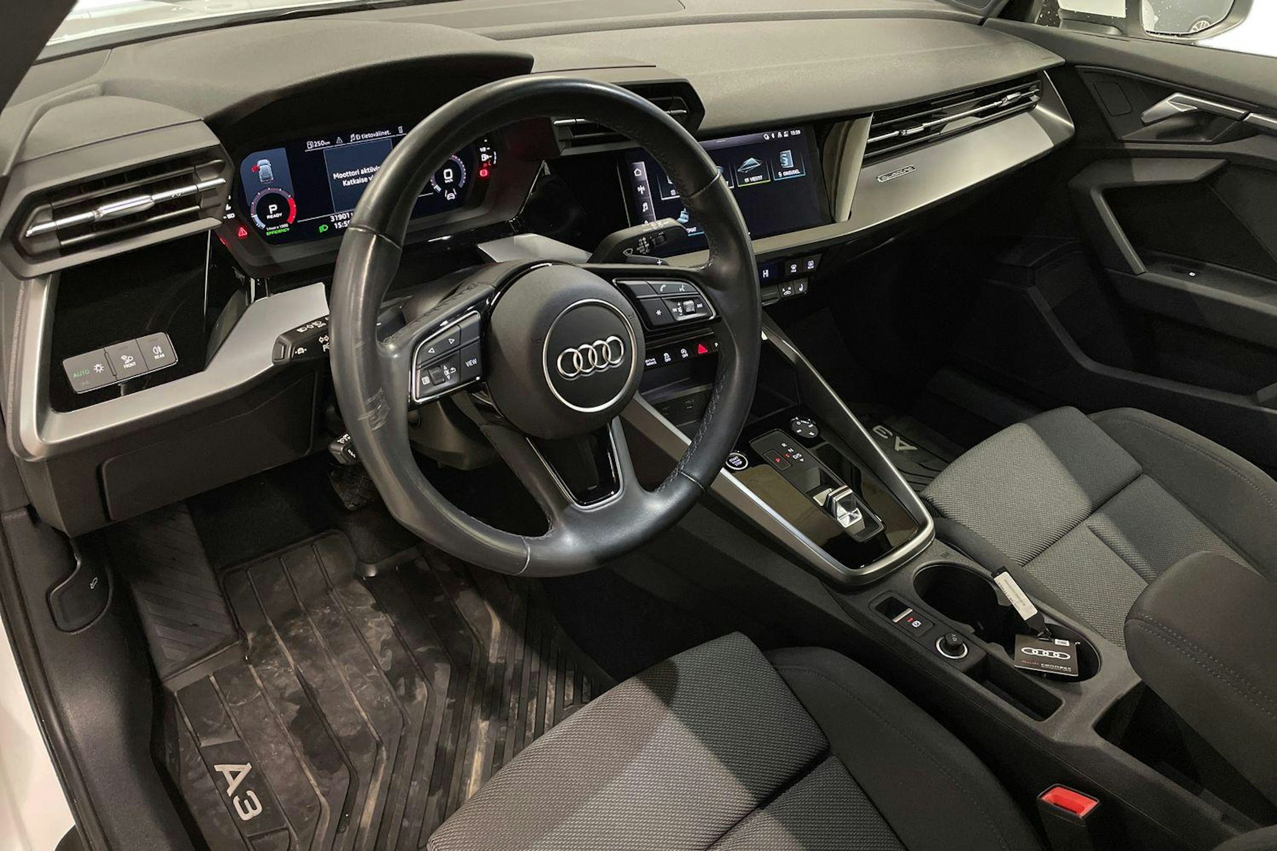 Valkoinen Audi A3 2024 kuva 7.