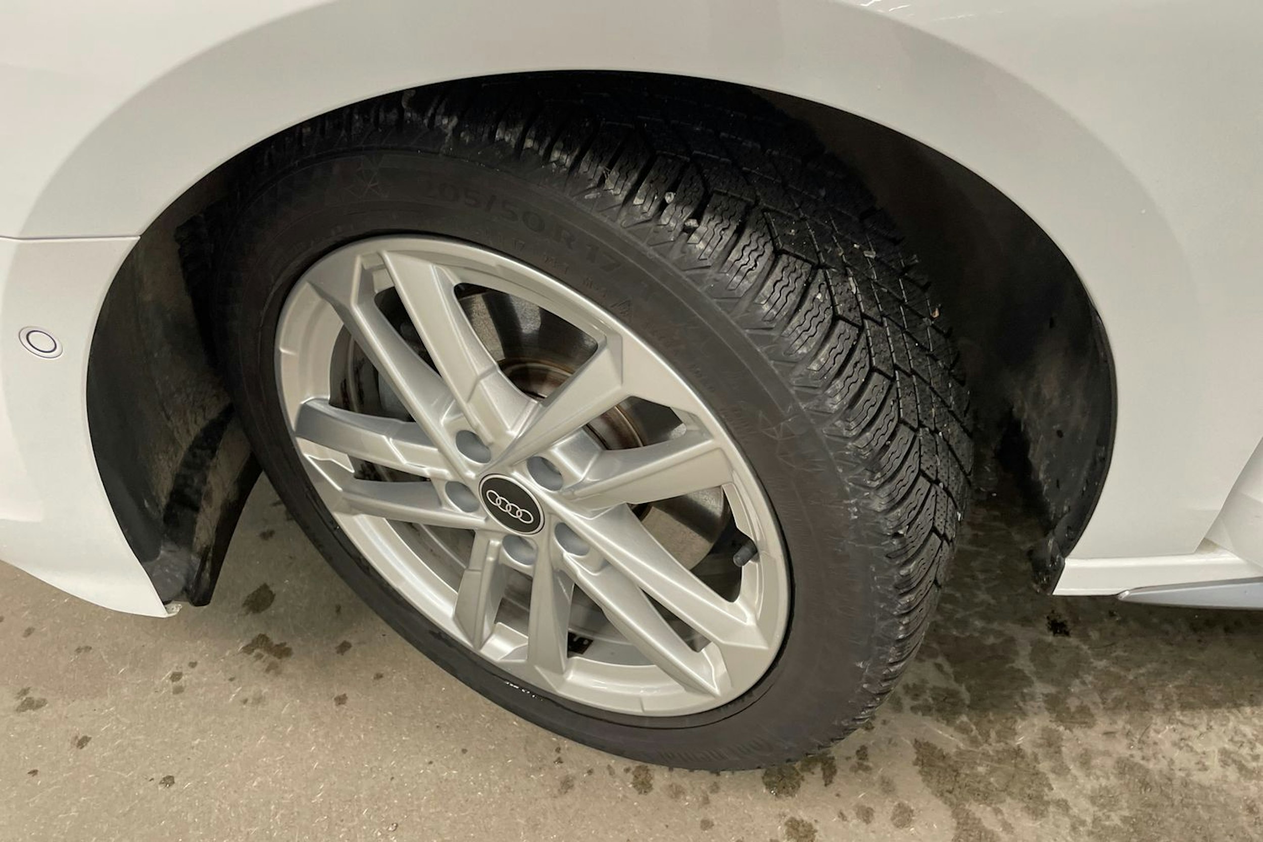 Valkoinen Audi A3 2024 kuva 13.