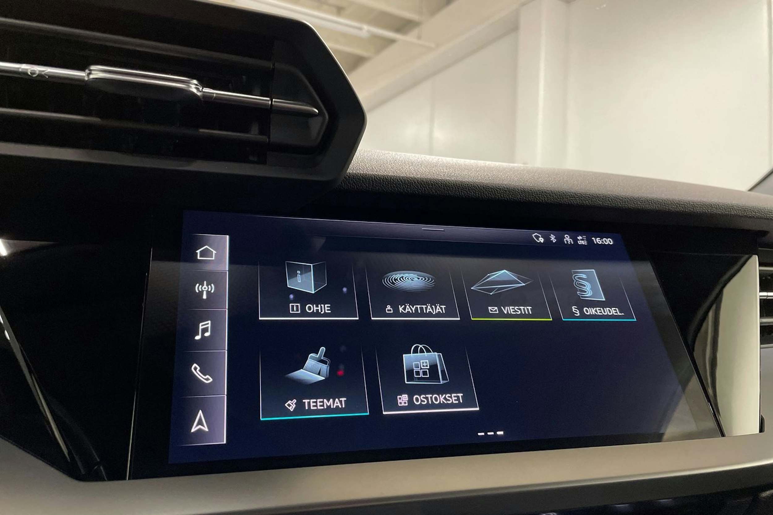 Valkoinen Audi A3 2024 kuva 17.