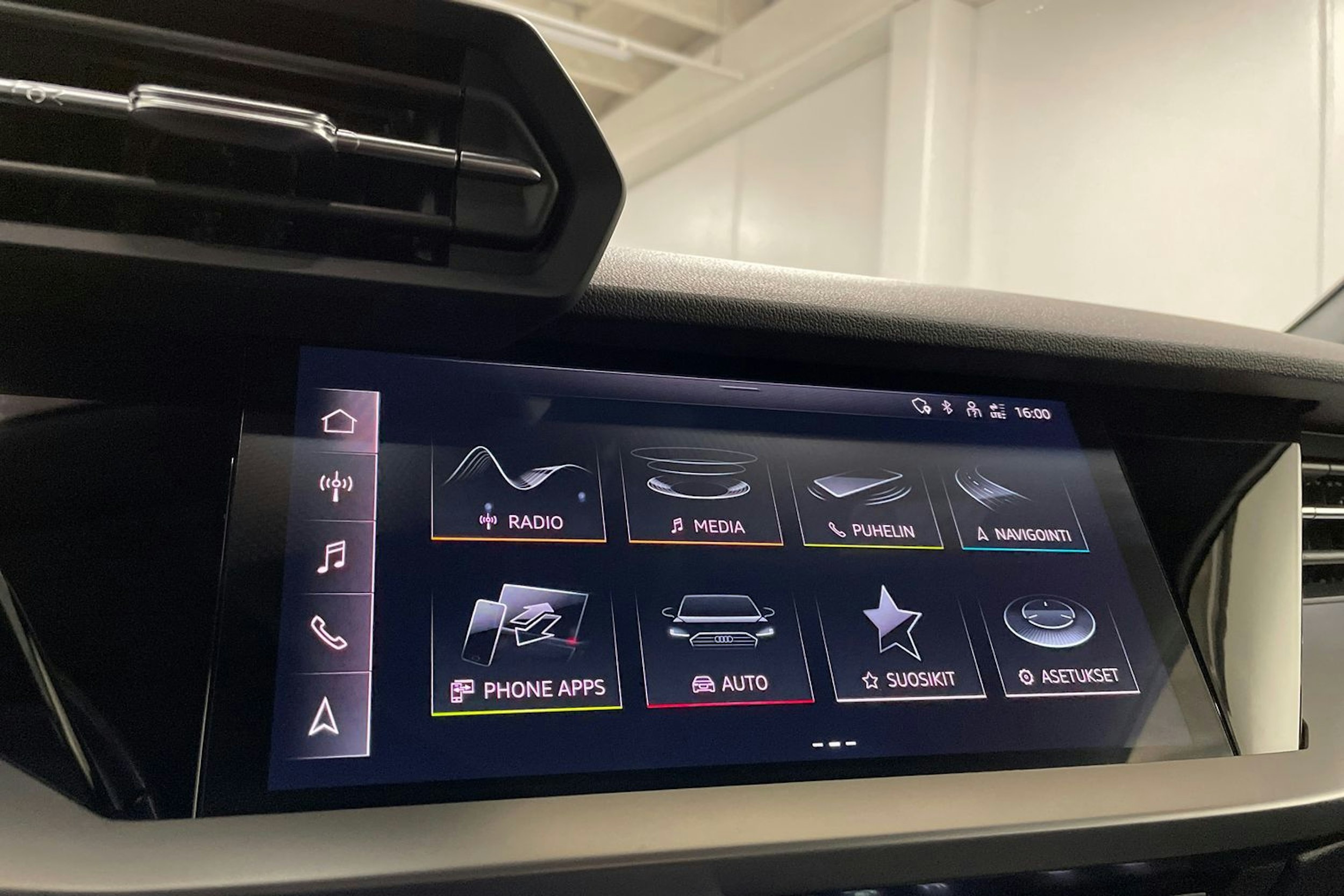 Valkoinen Audi A3 2024 kuva 18.