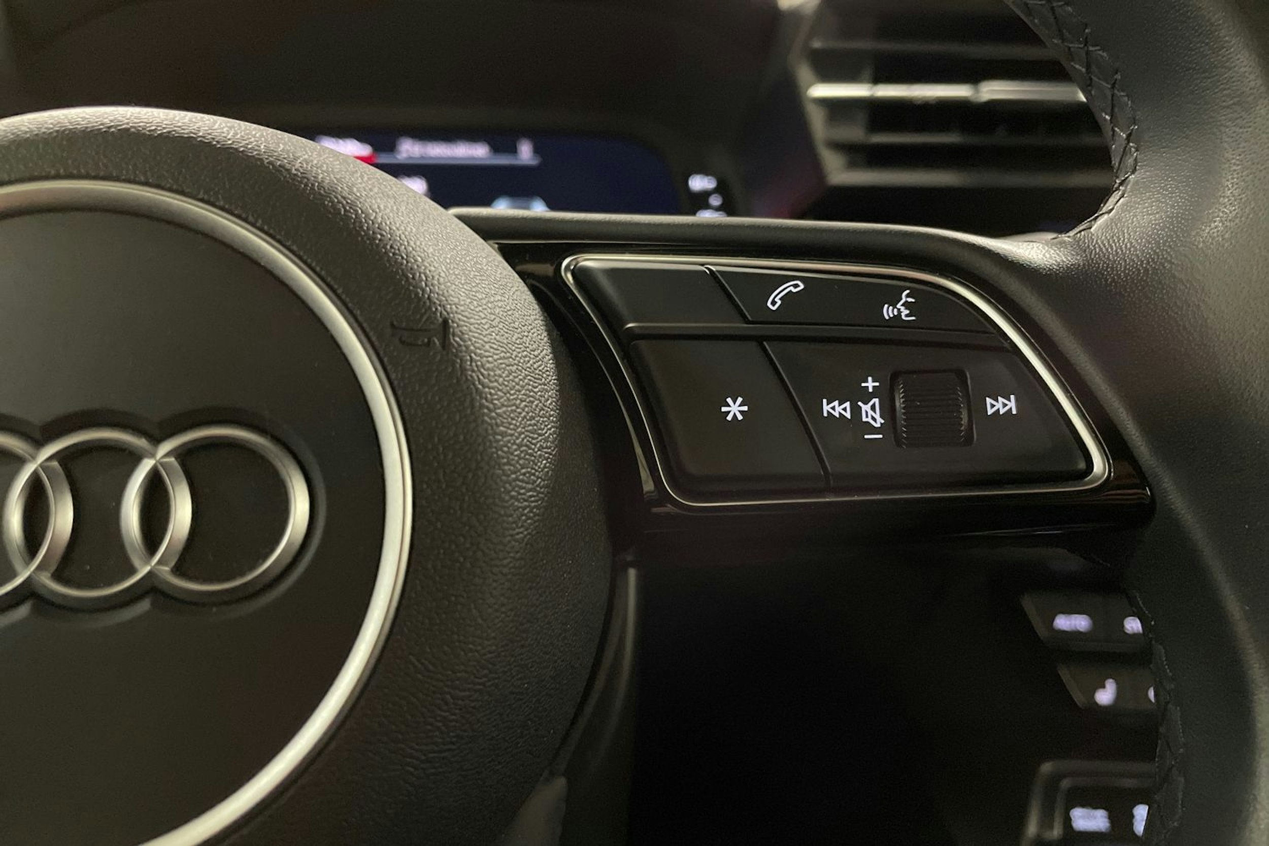 Valkoinen Audi A3 2024 kuva 26.