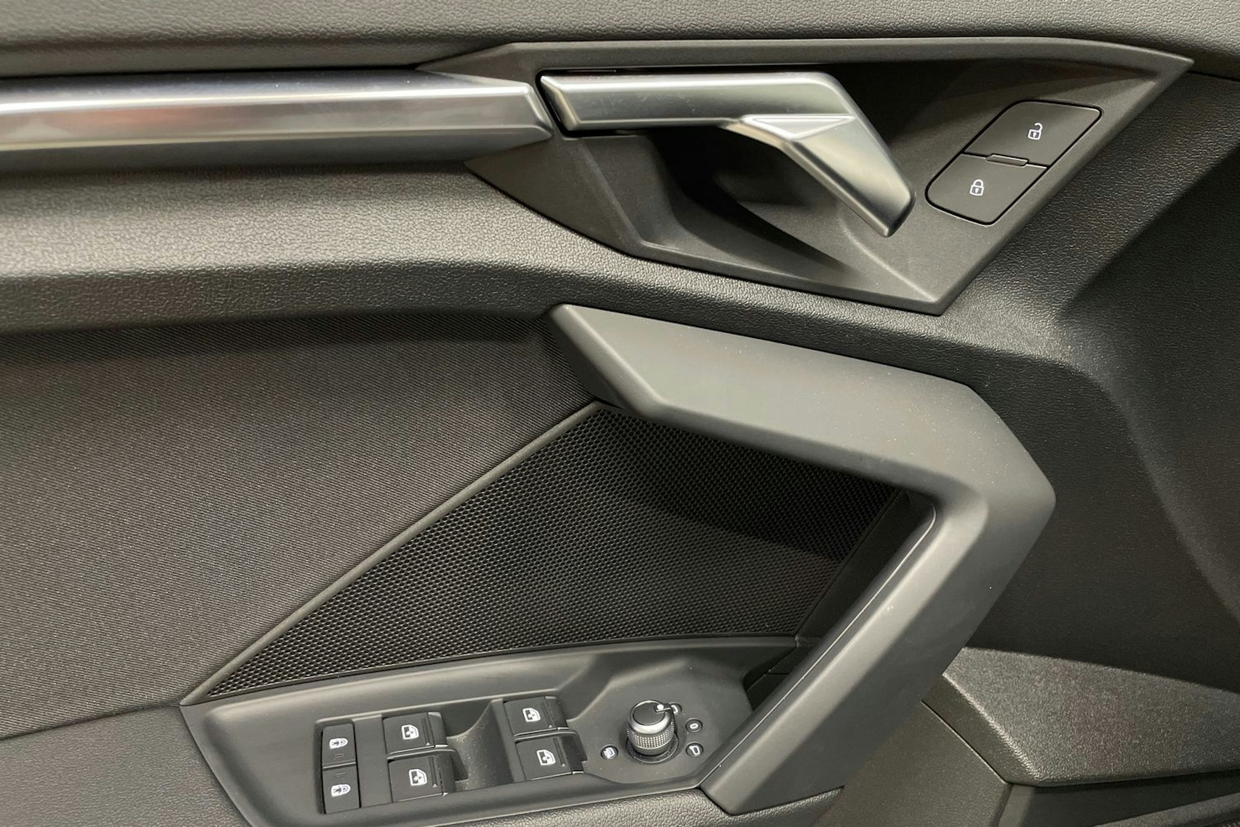 Valkoinen Audi A3 2024 kuva 27.