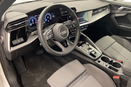 valkoinen Audi A3 2024 kuva 7.