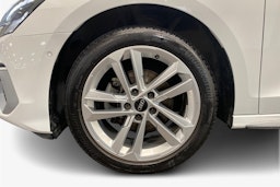 valkoinen Audi A3 2024 kuva 11.