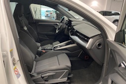 valkoinen Audi A3 2024 kuva 32.