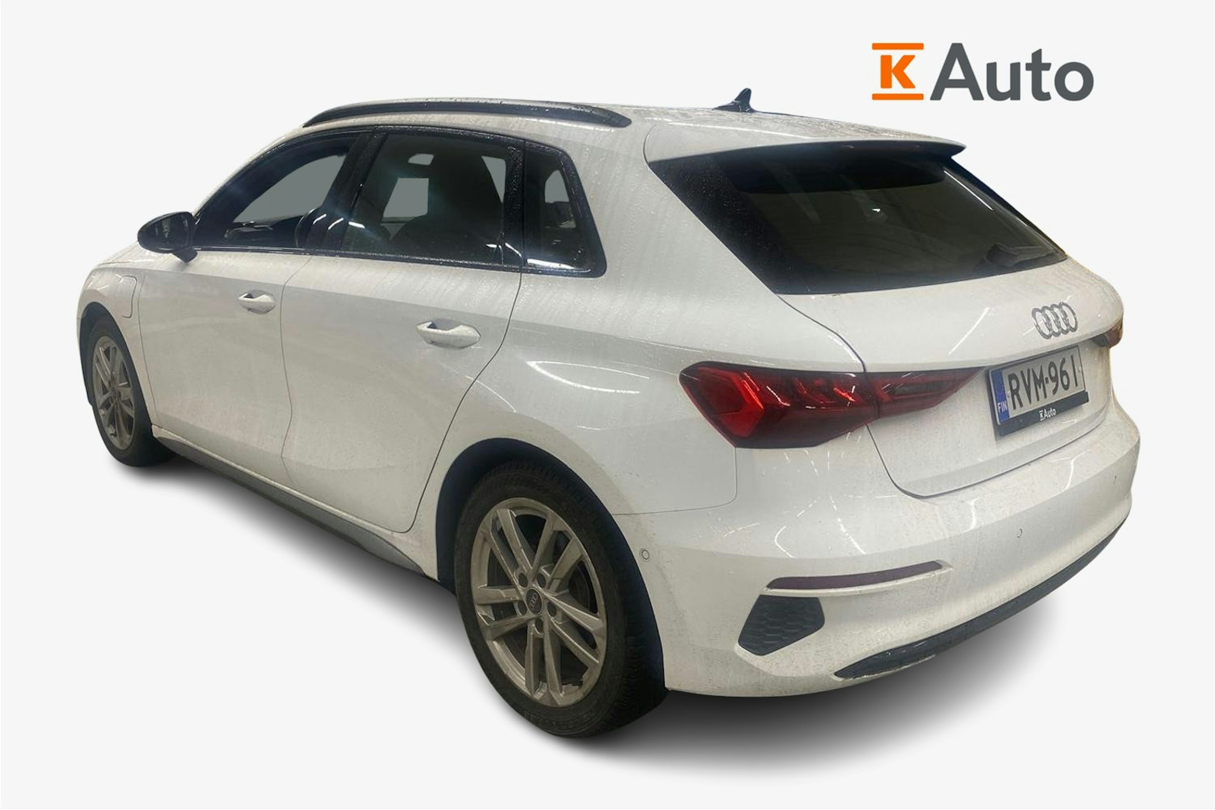 Valkoinen Audi A3 2024 kuva 2.