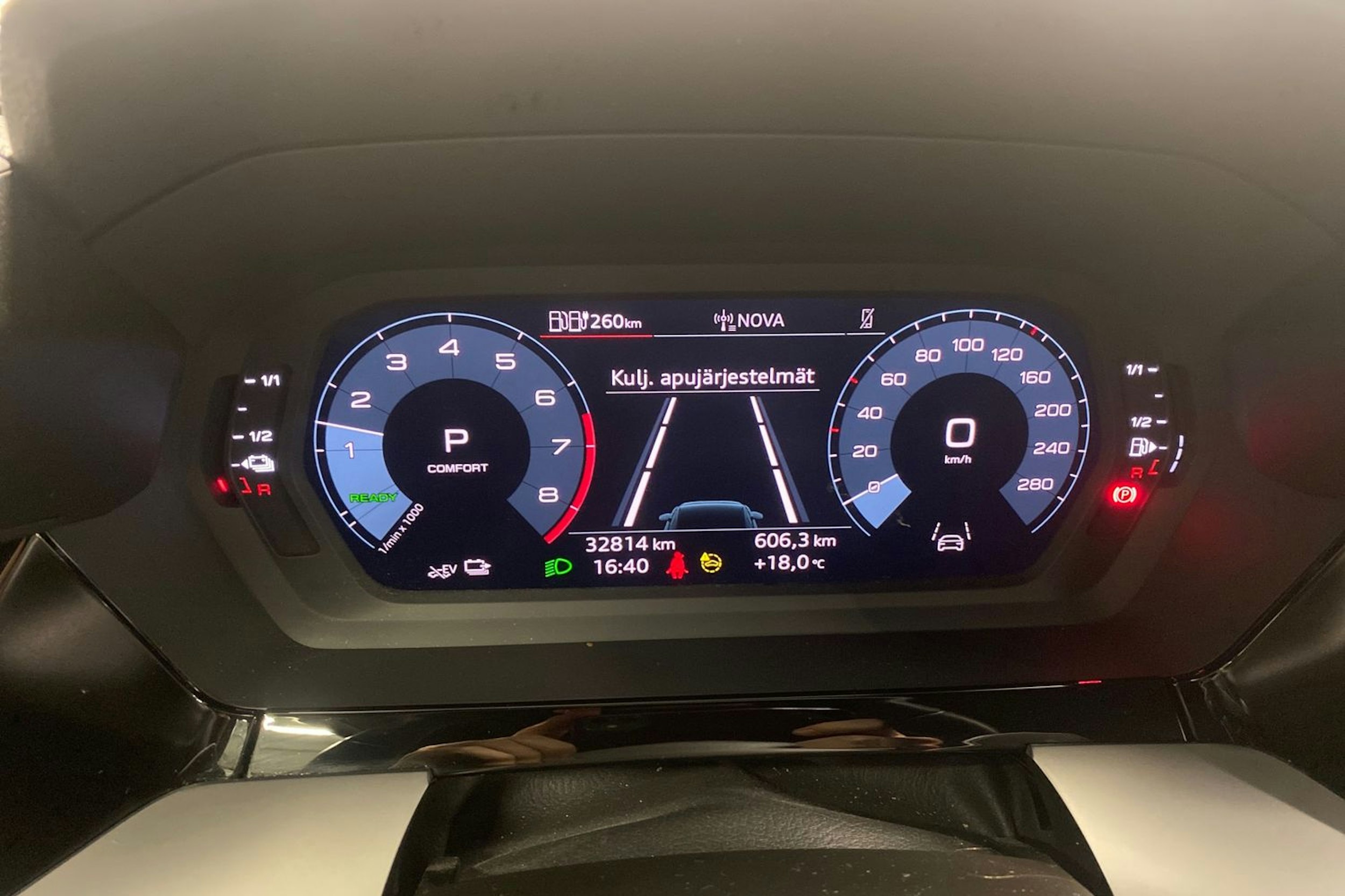 Valkoinen Audi A3 2024 kuva 11.