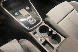 Valkoinen Audi A3 2024 kuva 19.