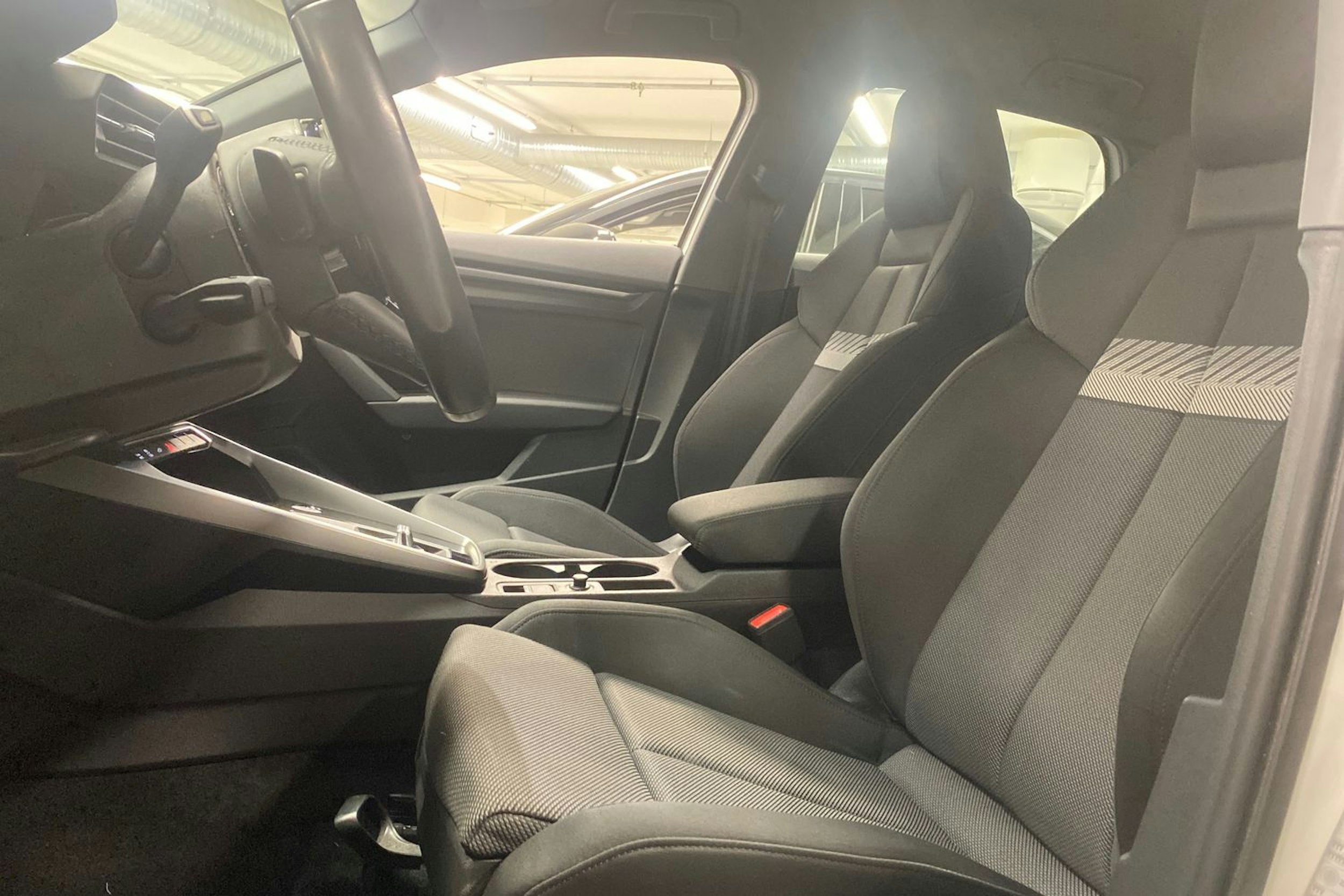 Valkoinen Audi A3 2024 kuva 22.