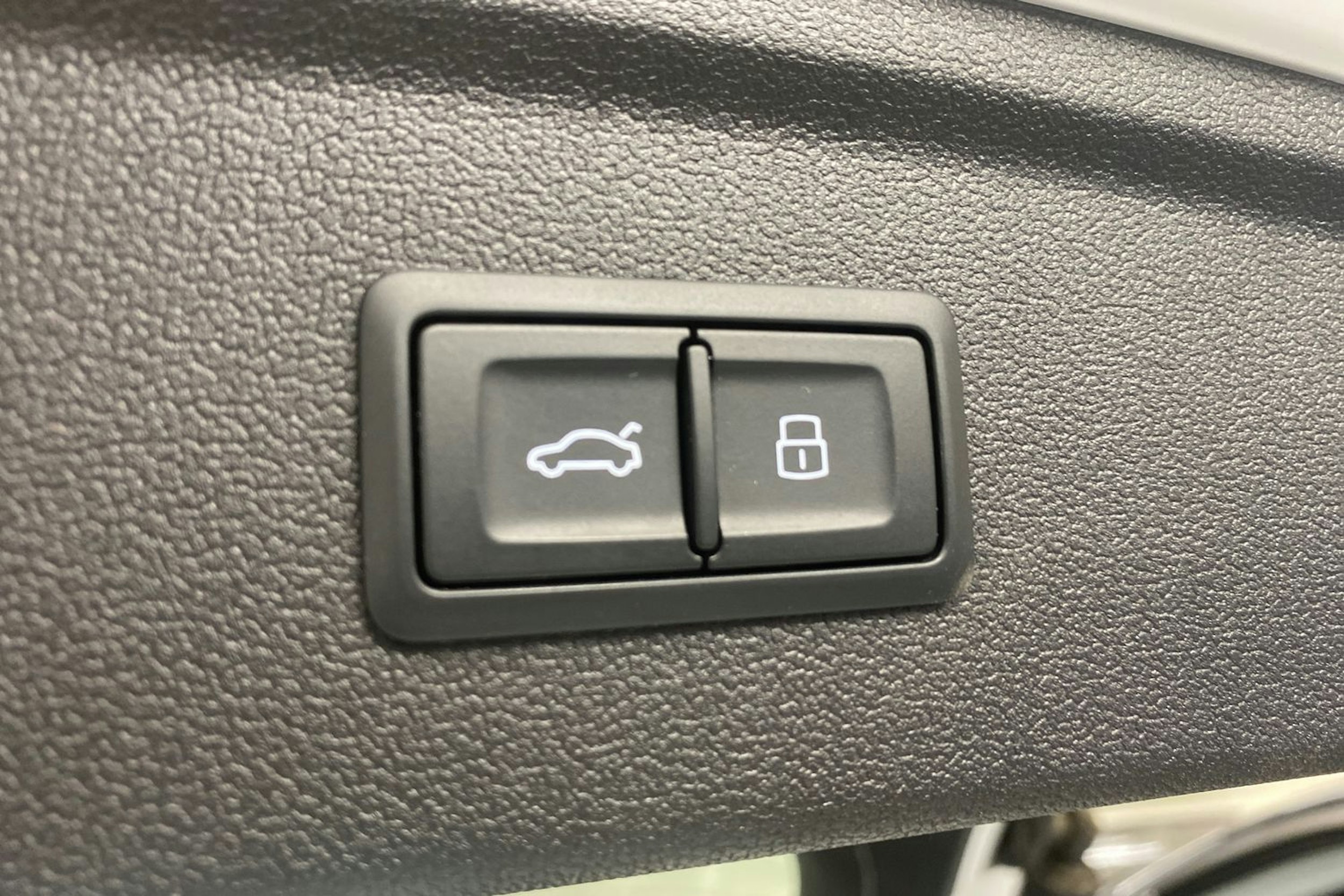 Valkoinen Audi A3 2024 kuva 25.