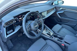 valkoinen Audi A3 2025 kuva 3.