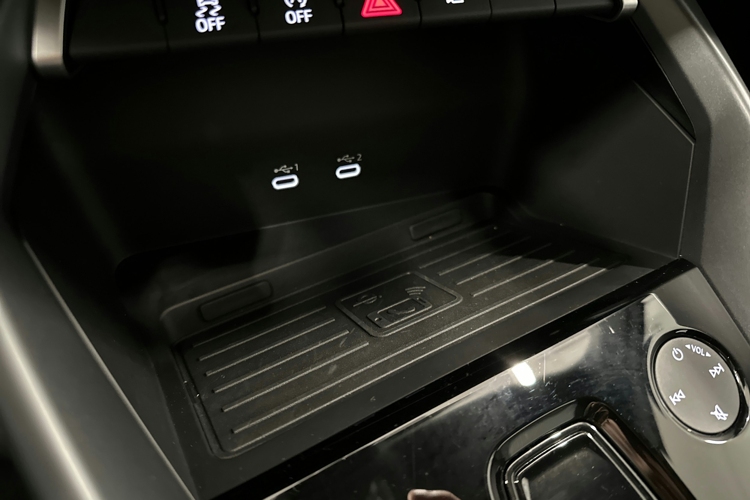 sininen Audi A3 2025 kuva 23.