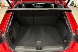punainen Audi A3 2025 kuva 11.