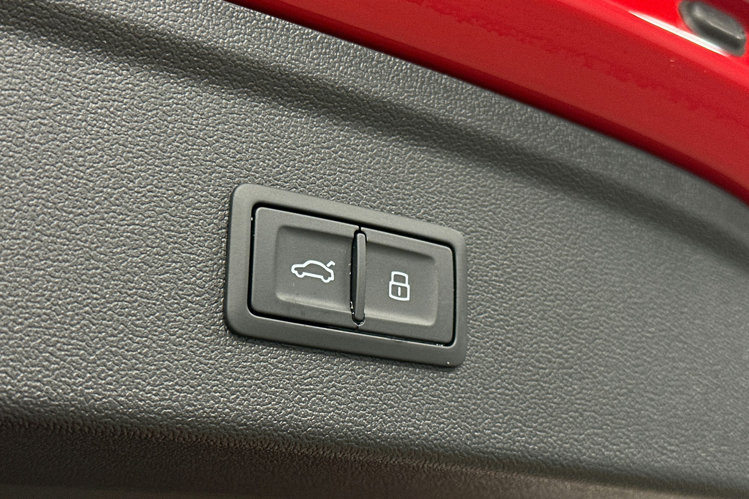 punainen Audi A3 2025 kuva 12.