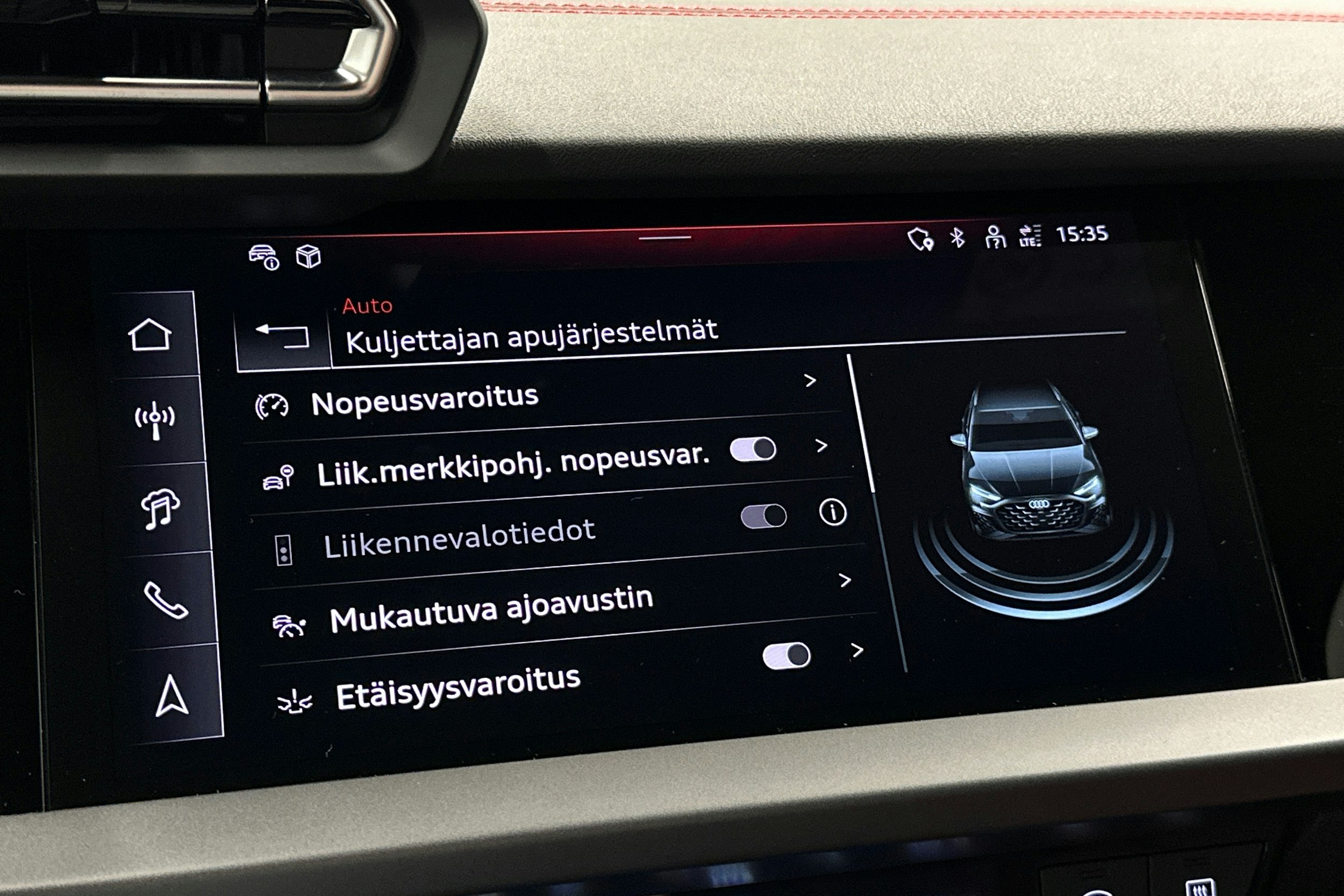punainen Audi A3 2025 kuva 23.