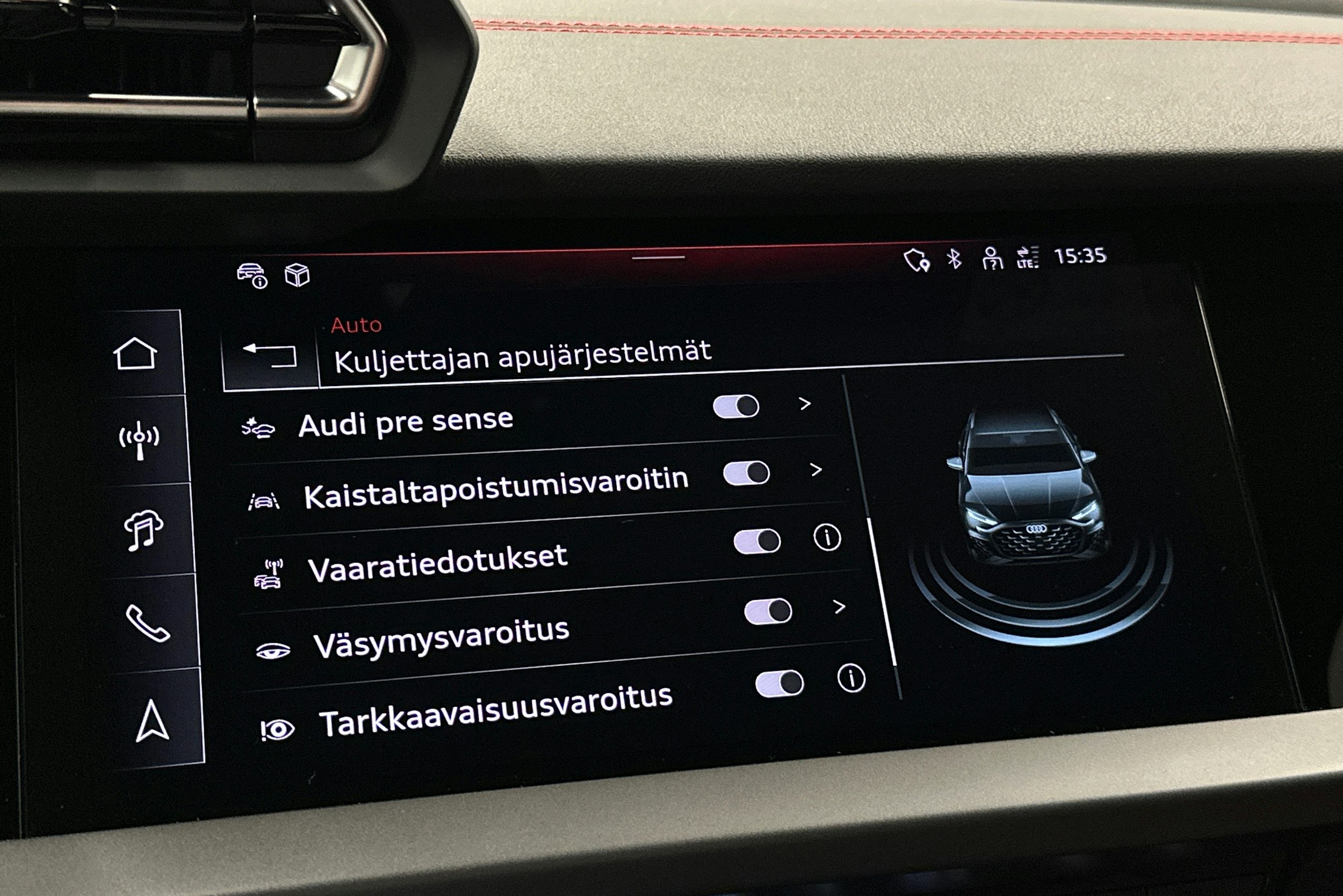 punainen Audi A3 2025 kuva 24.